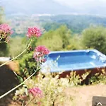 Romantic Getaway Amazing Views - New Large Veranda וילה *